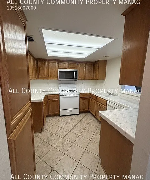 1042 N Turner Ave #216 — Photo 3
