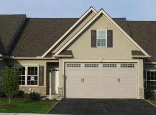 1292 Fieldstone Dr, Mount Joy, PA 17552