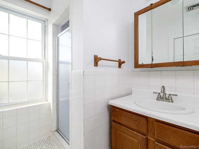 104 East Ave #2 — Photo 16