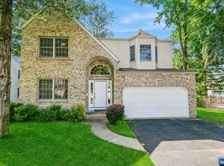 181 4th St, Cresskill, NJ 07626