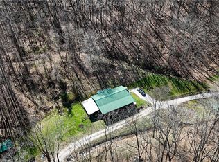 328 Wells Hollow Rd, Scott Depot, WV 25560