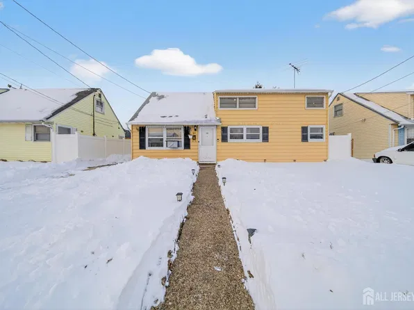 80 Poplar St, Carteret, NJ 07008