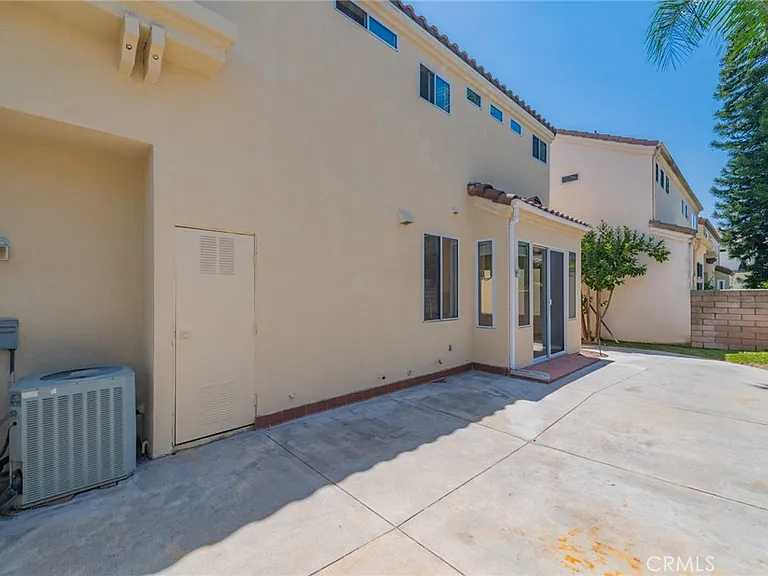 1511 Kinsler Ct — Photo 33