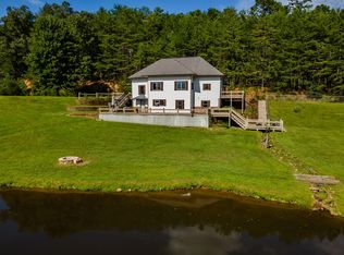 2637 River Rd, Blue Ridge, GA 30513