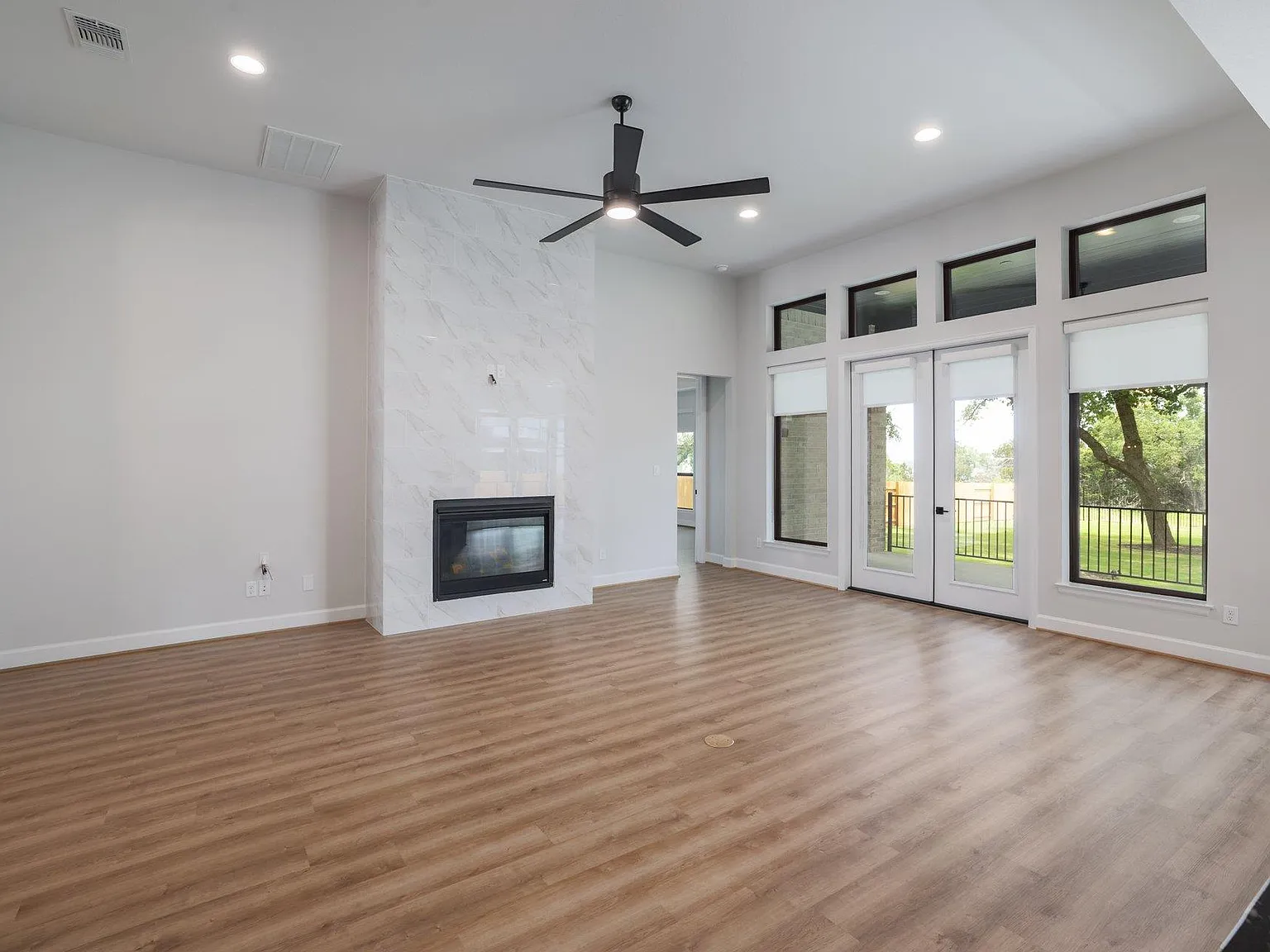 4 bed, 3.5 bath, 3126 sqft, $4,600 — Photo 4