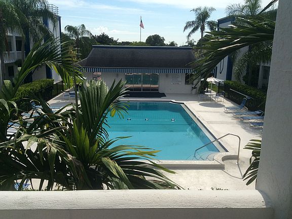 3rd image of 350 79th Ave N APT 220