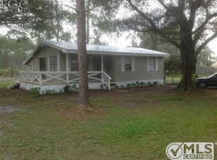 10611 Aqua Vista Ln, North Fort Myers, FL 33917