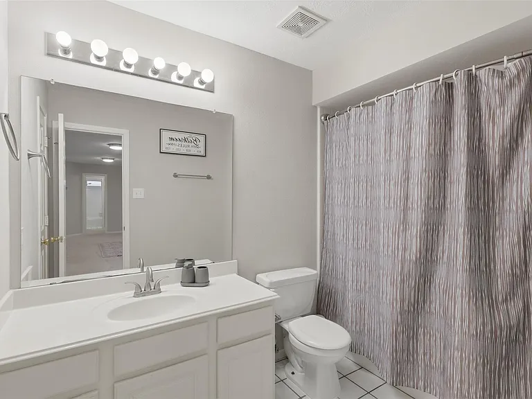 2538 Acadiana Ln — Photo 35