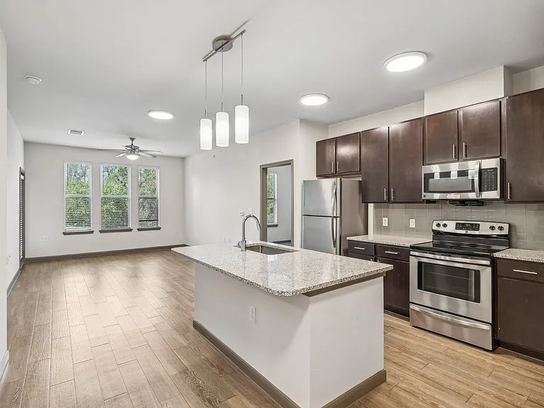 Modern Kitchen with Large Island at Park at Rialto Apartments, San Antonio