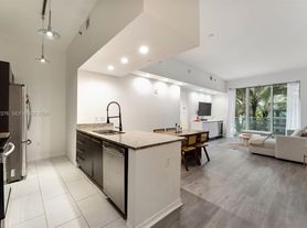 951 Brickell Ave