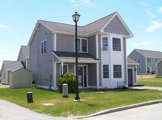 73 Rivers Edge Rd, Lowell, MA 01852