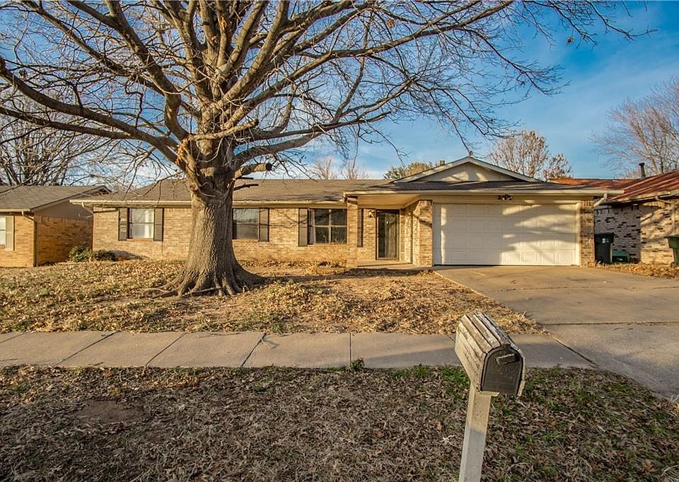 1st image of 2117 Natchez Dr