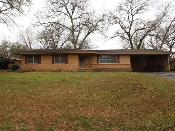 2725 Tanglewood Dr, Tyler, TX 75701