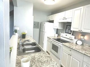 824 E Tiffany Dr APT 2, Mangonia Park, FL 33407