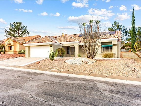 3rd image of 2817 Lotus Hill Dr