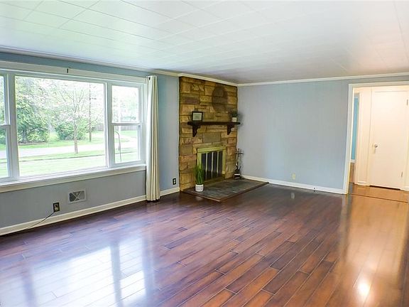4th image of 1770 Wetmore St