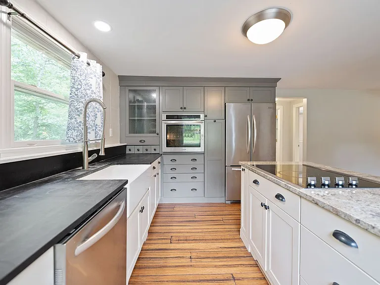 129 Beasley Ave — Photo 5