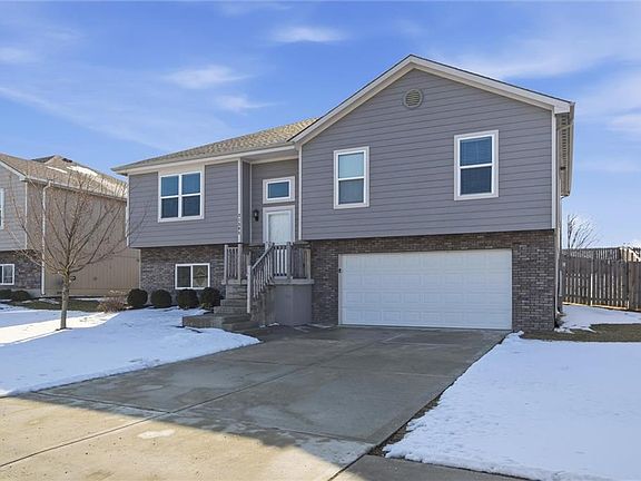 3rd image of 21303 W 219th St