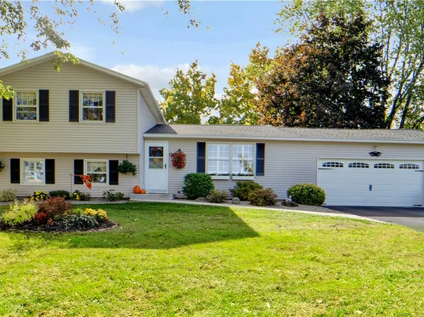 100 Long Wood Dr, Rochester, NY 14612