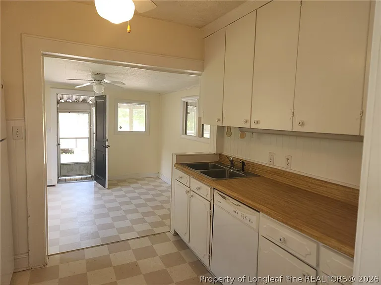 227 Pinecrest Dr — Photo 4