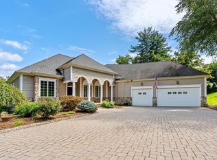 1 Pent Rd, Bloomfield, CT 06002