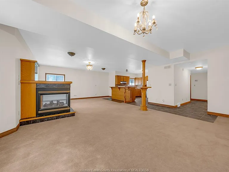 5945 Lasalle St #LOWER — Photo 12