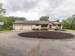 10091 Barnes Rd, Eaton Rapids, MI 48827