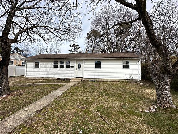 2nd image of 120 Belmont Dr