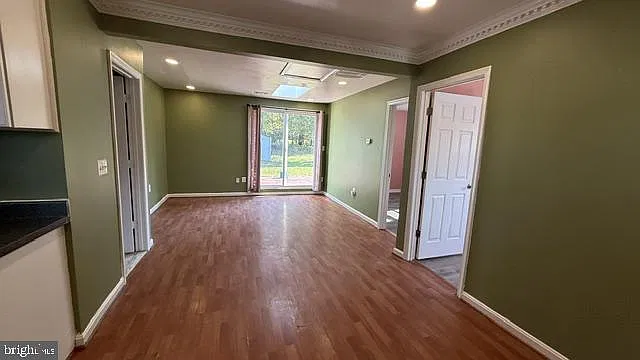 3 bed, 2.0 bath, 936 sqft, $2,600 — Photo 4