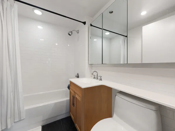 516 West 47th Street image 5 of 10