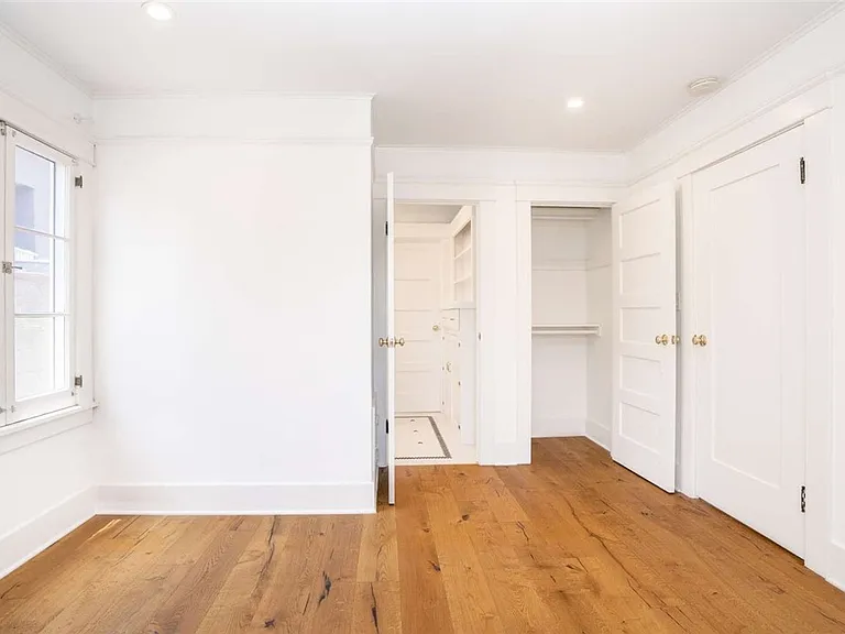 5049 Mount Royal Dr — Photo 9