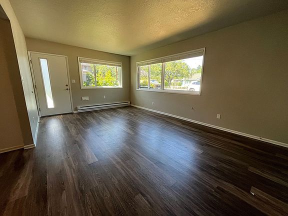 5th image of 2831 E 6th St #8