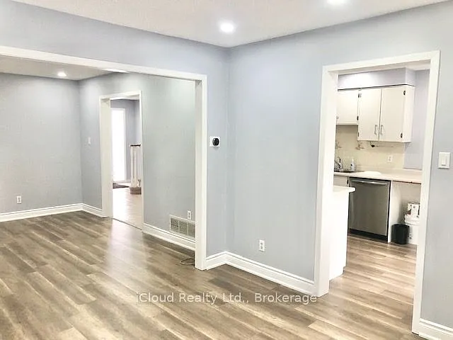 112 Dumfries Ave — Photo 5