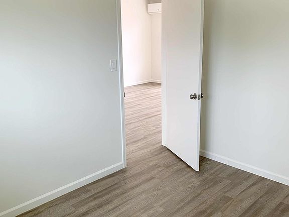 5th image of 718 Sunset Blvd APT C