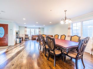 4515 Browvale Ln, Little Neck, NY 11362