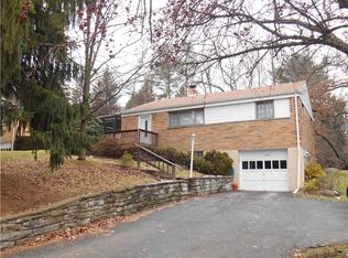 1053 Logan Rd, Bethel Park, PA 15102