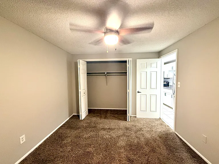 1303 Columbine St #105 — Photo 12