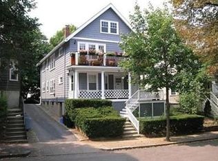 102 Browne St #1, Brookline, MA 02446