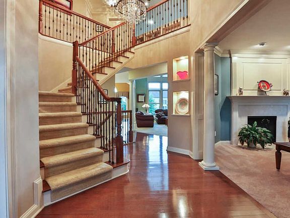 5th image of 3405 Abbey Knoll Dr
