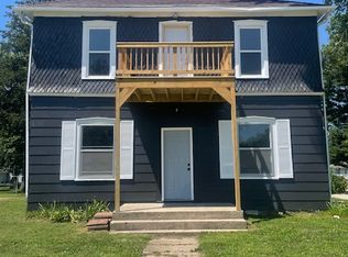 201 S Charles St #B, Beecher City, IL 62414