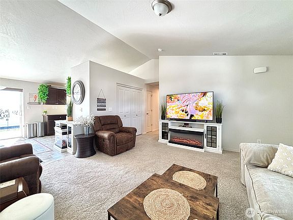 5th image of 4277 W Wood Court