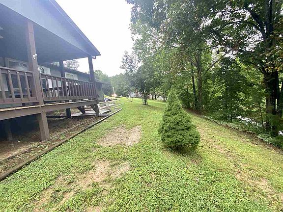 5th image of 131 Aspen Dr
