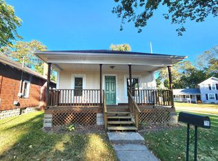 715 Fitzhugh St, Midland, MI 48640