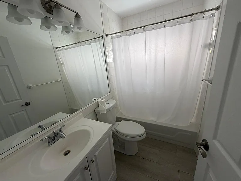 3780 Amalfi Dr — Photo 75