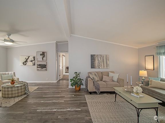 5th image of 12146 Bronson Street SE