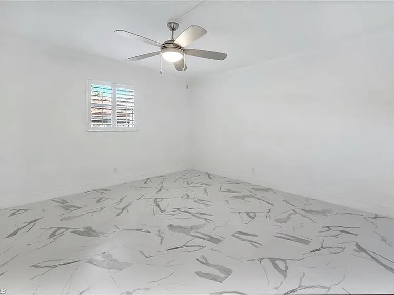 222 Harbour Dr #114 — Photo 18
