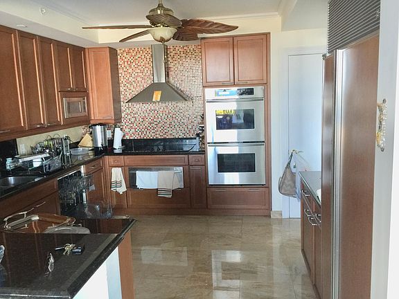 5th image of 20201 E Country Club Dr APT 904