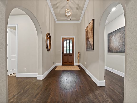 3rd image of 3004 Veranda Ln