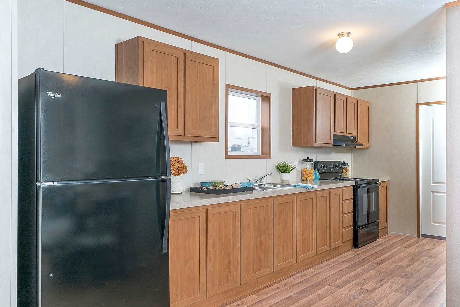 3 bed, 1153 sqft, $1,900 — Photo 2