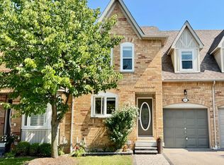 5940 Glen Erin Dr #38A, Mississauga, ON L5M5W9